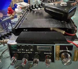 Sabre CB Radio By Browning Model 2A 1977 Untested $279.99 Comes from a Good Home - Picture 1 of 6