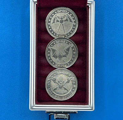 Lot 3 Zubat Golbat Crobat ( SET COMPLET ) Pokemon METAL COIN Meiji Juice JP - Photo 1/2