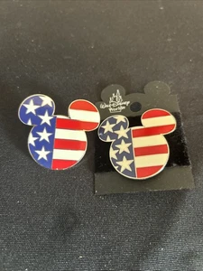 2 Disney Parks Pins Trading Mickey Symbol US Flagge rot weiß blau 2002 authentisch #1 - Bild 1 von 2