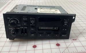 Vintage Chrysler Dodge Jeep AM/FM Radio & Kassettenspieler Modell P04858557 - ungetestet - Bild 1 von 6