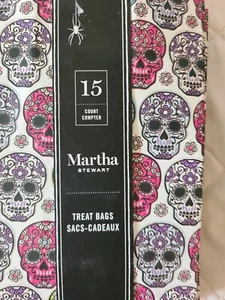 Martha Stewart 15 Skeleton Theme Gift Bags NWT Party Halloween - Picture 1 of 5