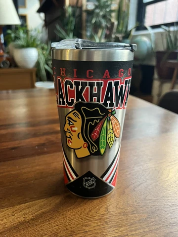 NEW 20oz NHL Chicago Blackhawks 20oz Stainless Steel Tervis Tumbler Cover
