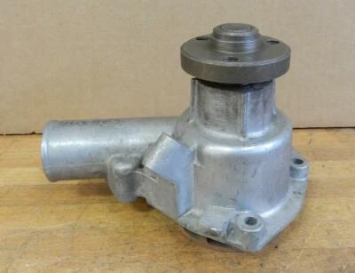 1966-73 Fiat 124 Spider 1.2L 1.4L 1.6L 4-Cyl New water pump 4129812 - Image 1 of 4