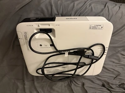 ESPON PROJECTOR with power cord missing remote - Image 1 of 3