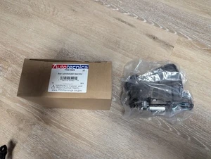 Motor actuador cerradura puerta AUTOTECNICA TY0815324 - Imagen 1 de 6