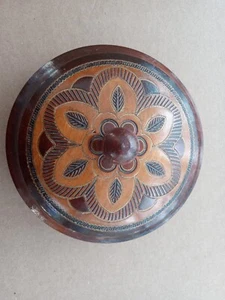 Polen handgeschnitztes gedrehtes Holz dekoratives Schmuckstück - Schüssel mit Deckel symmetrisches Design - Bild 1 von 7