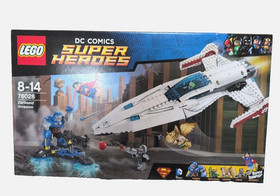 LEGO 76028 Darkseid Invasion DC Comics Super Heroes Justice League 2015 New
