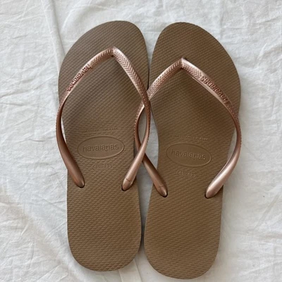 Chanclas Havaianas metálicas oro rosa para mujer EE. UU. 11/12, 1088  Foto 1 de 4
