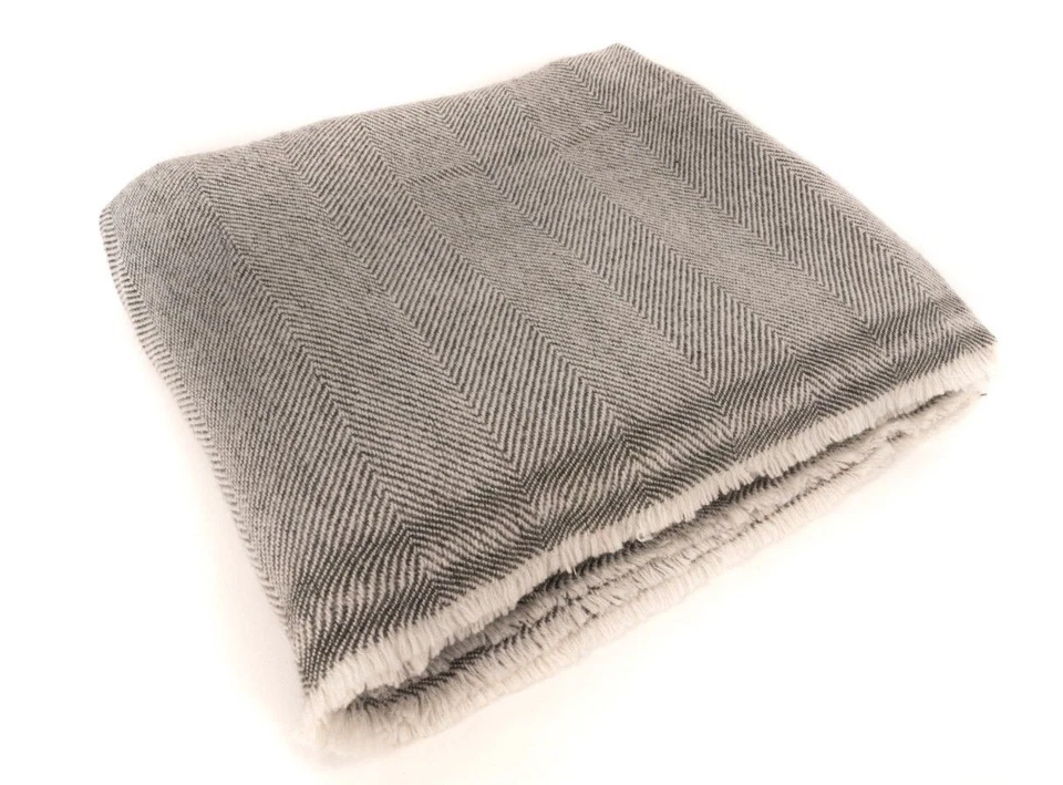 100% Cashmere Pashmina High Quality Blanket,Made in Nepal SALE 56"X102" - Image 1 of 1