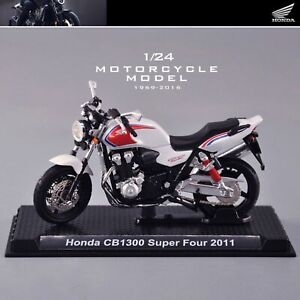 1:24 Scale Tiny Honda CB1300 Super Four 2011 Motorcycle Diecasts Toy Model