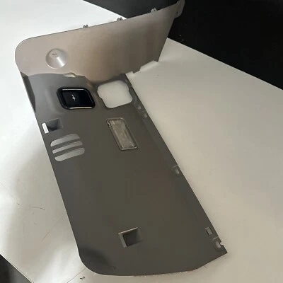 BMW 525I 530i 535 E60 OEM RIGHT-HAND PASSENGER FOOTWELL PANEL 2007- 2011 Foto 1 de 4