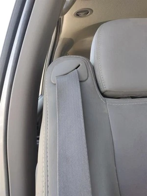 RIGHT FRONT SEAT BELT 89025858 2003-2006 CADILLAC ESCALADE Foto 1 de 4