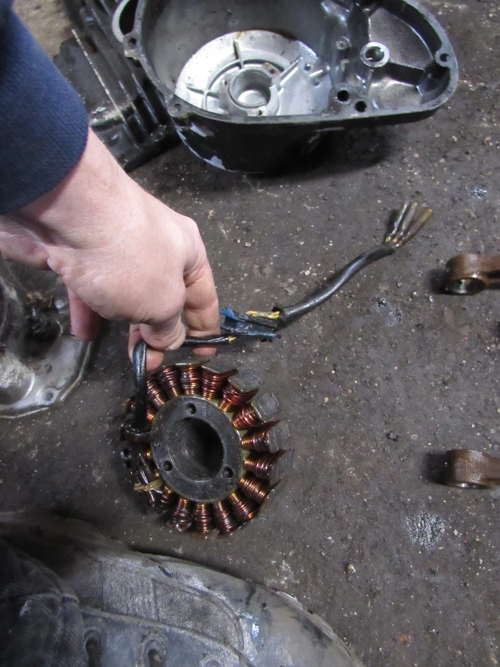 Estator Kawasaki KZ1100 GPZ 1100 años 80 kzt10be029582 Foto 1 de 1