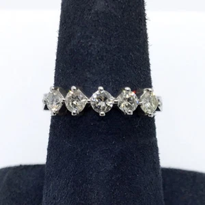 Fede nuziale 0,75 ct tw G/SI1 taglio tondo diamante cinque pietre oro bianco 14 carati - Foto 1 di 3
