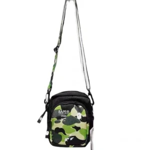 A BATHING APE Camouflage Shoulder Bag Green 17 × 12 x 6.5㎝ strap 2set appendix - Picture 1 of 8