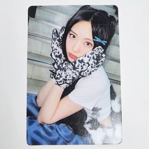 NEWJEANS Hyein Photocard 'OMG' 1st Single Album ver. Spotted Pattern - Picture 1 of 2