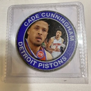 Moneda de coleccionista Cade Cunningham Highland Mint/4000 PISTONES de novato - Imagen 1 de 5