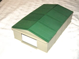 An Ertl John Deere Barn Play Plastic Diorama Industrial Toy Farm Shed - Bild 1 von 7