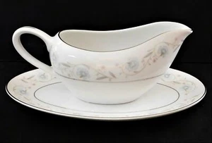 Vintage English Garden Fine China of Japan #1221 Gravy Boat with underplate - Picture 1 of 1