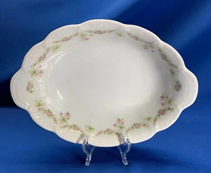 T & V LIMOGES FRANCE PINK ROSE GARLANDS OVAL VEGETABLE BOWL 10" X 7" - Picture 1 of 5