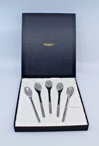 Mikimoto International Japan Stainless Steel 18-8 Spoon Set of 4 in Original Box - Picture 1 of 12
