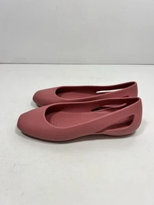 Zapatos planos de ballet Crocs Sloane para mujer talla 6 rosa rosa sin cordones - Imagen 1 de 8