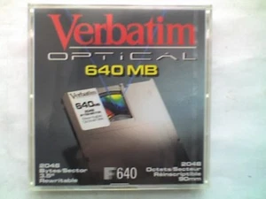VERBATIM REWRITABLE 3.5" 640Mb MAGNETO-OPTICAL DISK - PC FORMATTED - SEALED - Afbeelding 1 van 2
