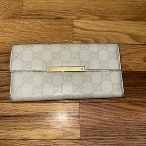 AUTÉNTICA CARTERA/EMBRAGUE LARGO DOBLE PLIEGUE GUCCI GUCCISSIMA CUERO MARFIL LOGOTIPO GG-ITALIA-EX - Imagen 1 de 9
