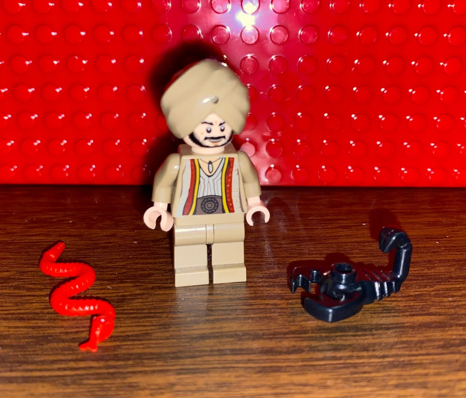Lego Sheik Amar 7570 La Raza de Avestruces Príncipe de Persia Minifigura Serpiente Escorpión Foto 1 de 4