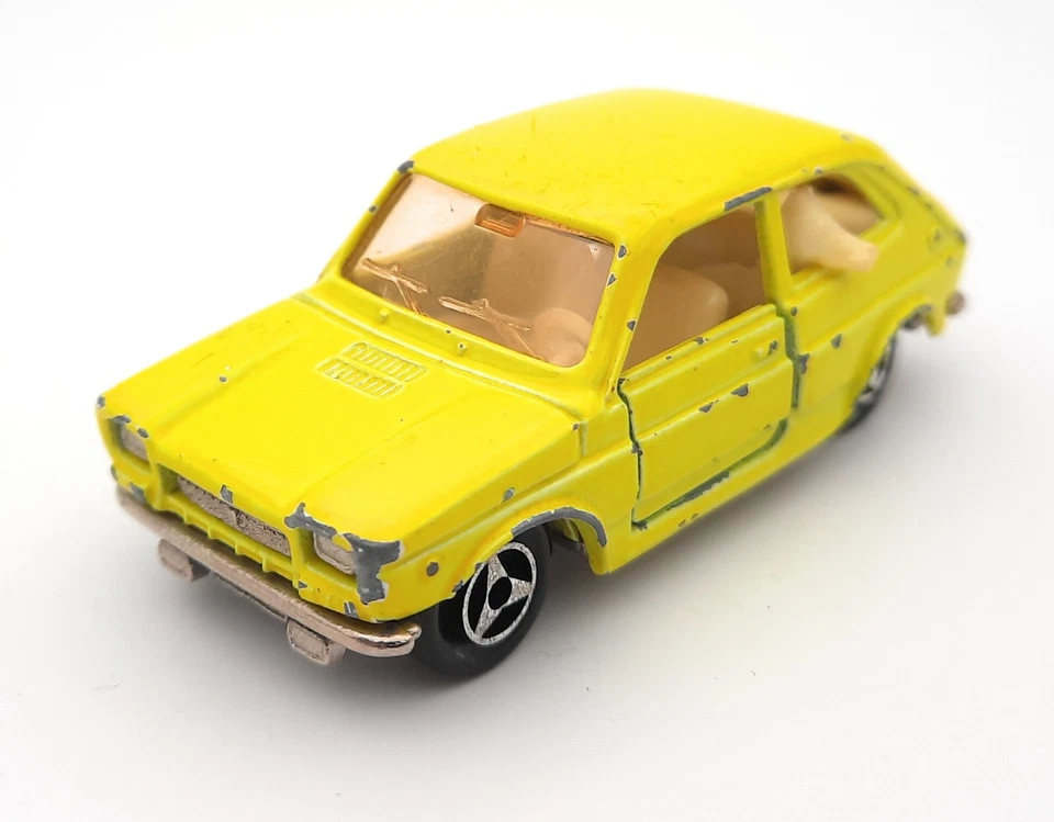 Majorette 203 Fiat 127 giallo. Prodotto in Francia. metallo 1/55 - Immagine 1 di 3