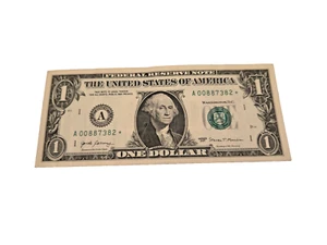 $1 Replacement Star (*) Note. Series 2017 Serial Number A 00887382* Boston/AU - Picture 1 of 2