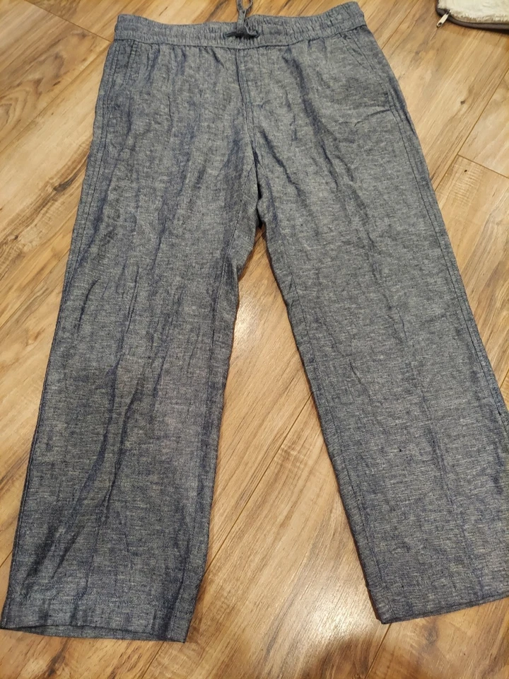 Ann Taylor Women’s Size MP Pull On Elastic Waist Ankle Crop Drawstring Pants - Image 1 of 4