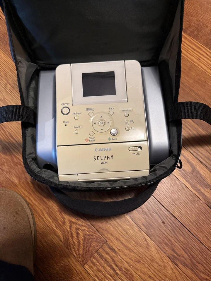 Canon SELPHY DS 810 Compact Digital Inkjet Photo Printer and case - Image 1 of 3
