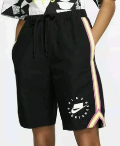 Nike Sportswear NSP pantaloncino in tela da donna taglia XS AR3010-010 nero - Foto 1 di 7
