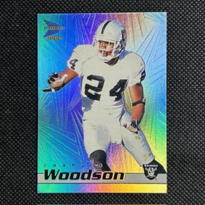 1999 Pacific Prism Charles Woodson #106 Holo Oakland Raiders - Foto 1 di 2