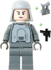 LEGO STAR WARS - GENERAL MAXIMILLIAN VEERS FIGURE + GIFT - 8129 - 2010 - NEW - Picture 1 of 1