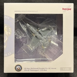 Herpa 1/200 USN F/A-18C Hornet VFA-82 Marauders, CAG Bird - Picture 1 of 4