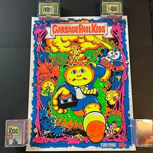 *SIGNED* GARBAGE PAIL KIDS ATOMIC NERD BLACKLIGHT POSTERS SET OF 2 JOE SIMKO - Imagen 1 de 3