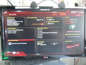 Motherboard Gigabyte H110M mit CPU und Ram - Bild 1 von 3