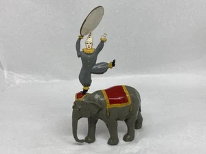 Clown With Hoop Balancing On Elephant By Britains (N Yel 446) Arm Fixed In Place - Imagen 1 de 15