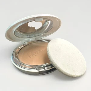 It Cosmetics Celebration Foundation Illumination Medium 0.30 oz NWOB - Picture 1 of 1