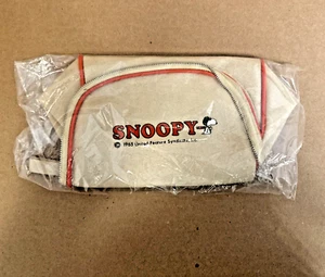 NIP 1965 Snoopy Keep 'Em Flying Bag Toiletry Travel Cosmetic Zipper Pouch Peanut - Picture 1 of 12