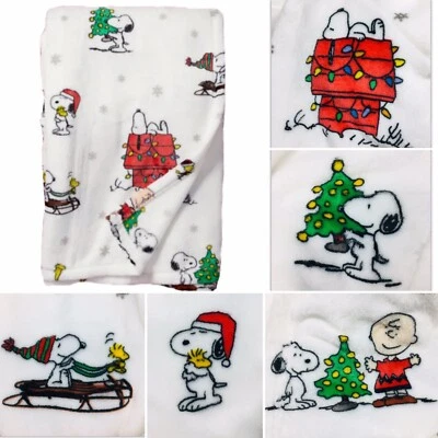 Berkshire Peanuts Snoopy Christmas Tree Lights Throw Blanket Doghouse Sled NEW