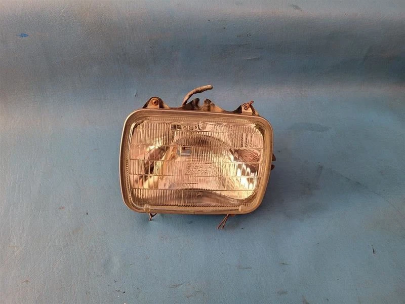 87 88 89 90 91 92 93 MAZDA B-2600 R. FARO BOMBILLA HALÓGENA 171564 Foto 1 de 1