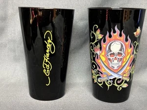 Don Ed Hardy Skulls Set of 2 Black Pint Glasses - Picture 1 of 8