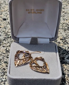 24K GP over Sterling Heart Earrings Filigree Dangle Romantic Fairy Vintage - Picture 1 of 5