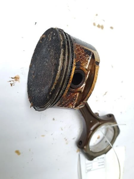 Pistón para Dodge Grand Caravan 2008 Foto 1 de 4