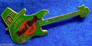 HOUSTON ST PATRICK'S DAY SHAMROCK FENDER STRAT GUITAR 1999 Hard Rock Cafe PIN - Picture 1 of 1