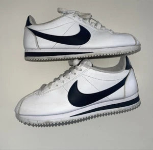 Nike Cortez Sneakers Donna 8.5 Scarpe Bianco/Nero Pelle Runners (807471 101) - Foto 1 di 8