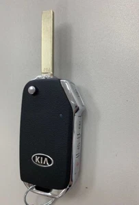 Oem Kia forte Flip Key Keyless Entry Transmitter Remote fob fcc id: CQOTD00660 - Picture 1 of 1